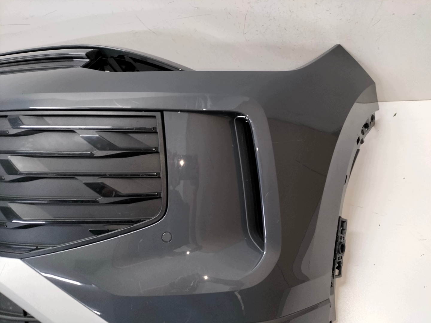 front bumper front VW TAYRON 24- wersja below 6 xczujniki PDC