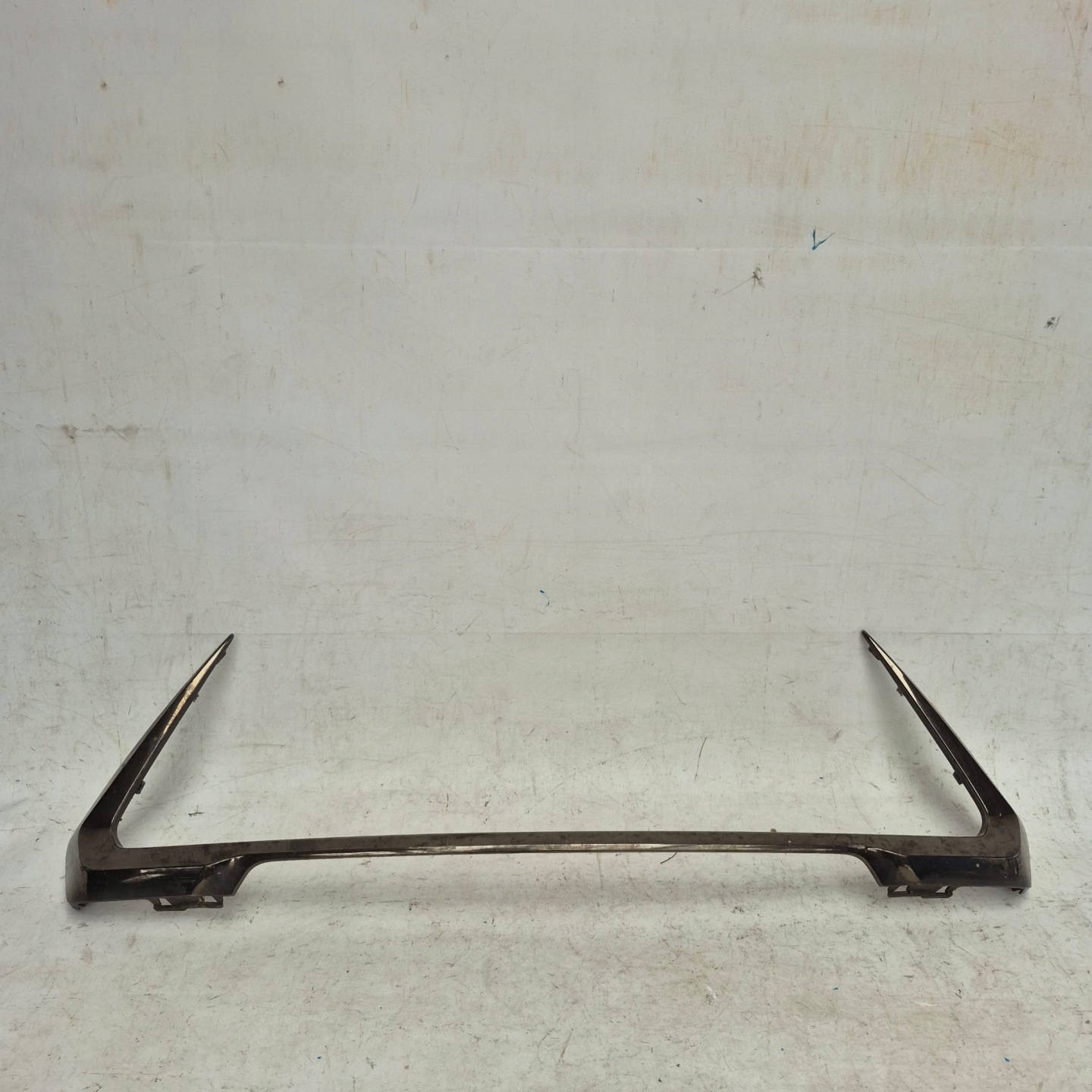 LEXUS UX 18-> moulding CHROM of a bumper front front