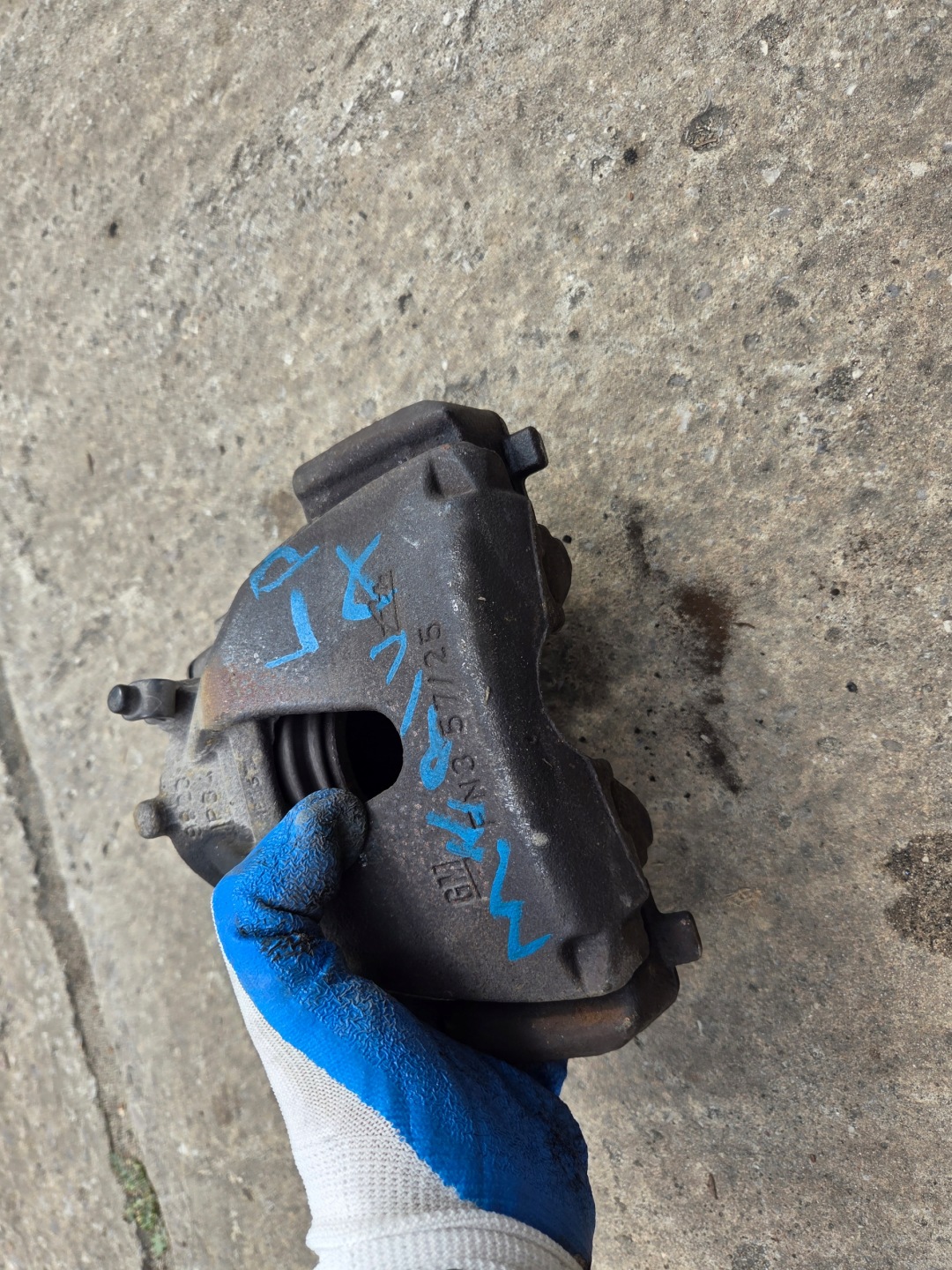 caliper brake left front Opel Meriva B 9823