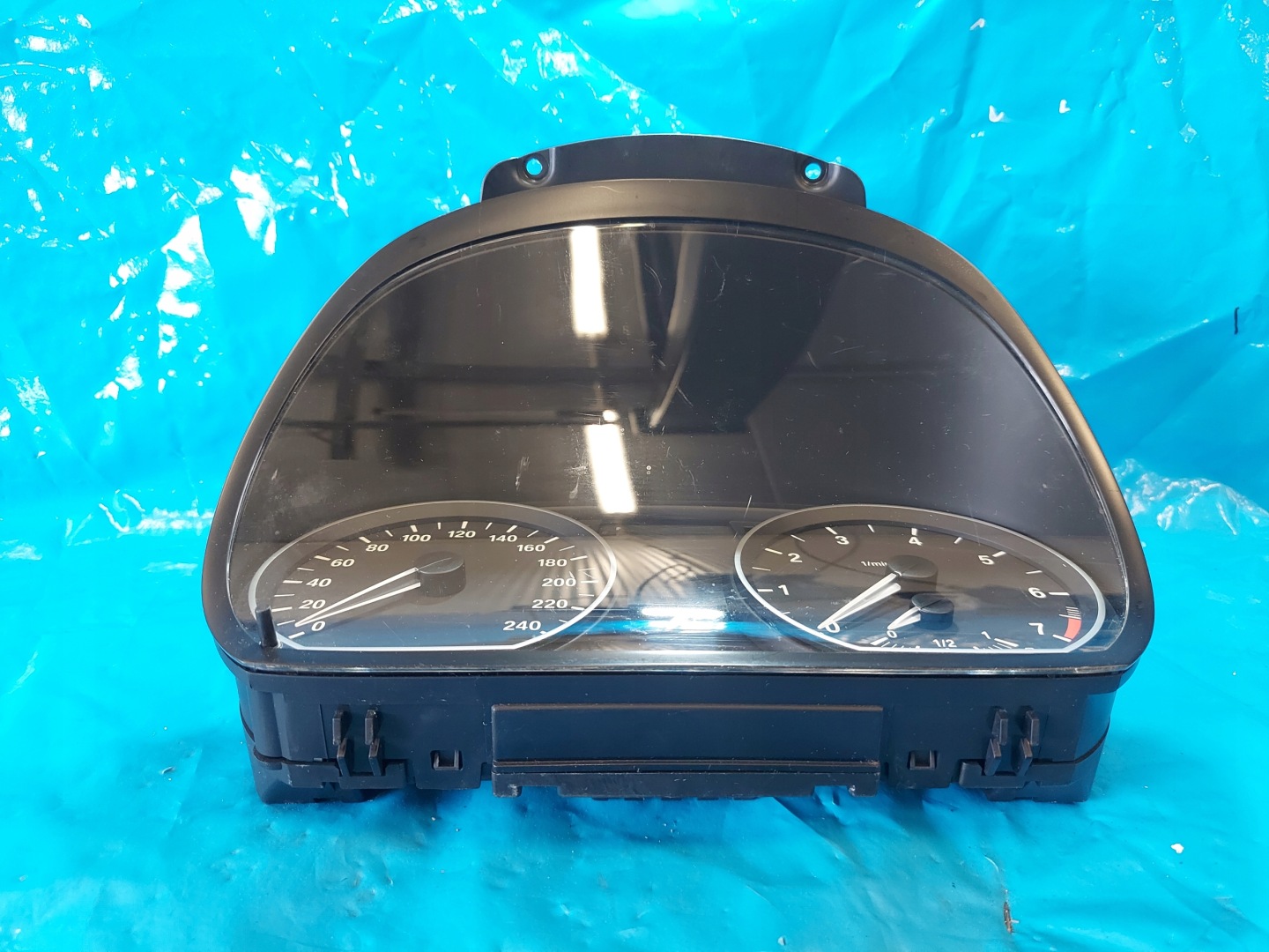 dials clock BMW 1 2011 R 2.0 B E87 918732201