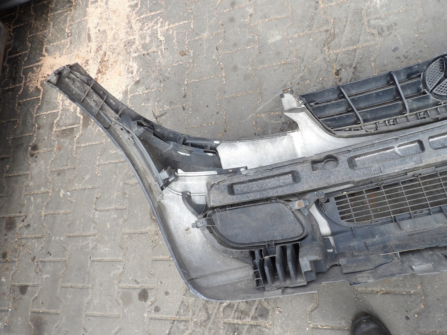 Mercedes A169 lökhárító elülsö 696