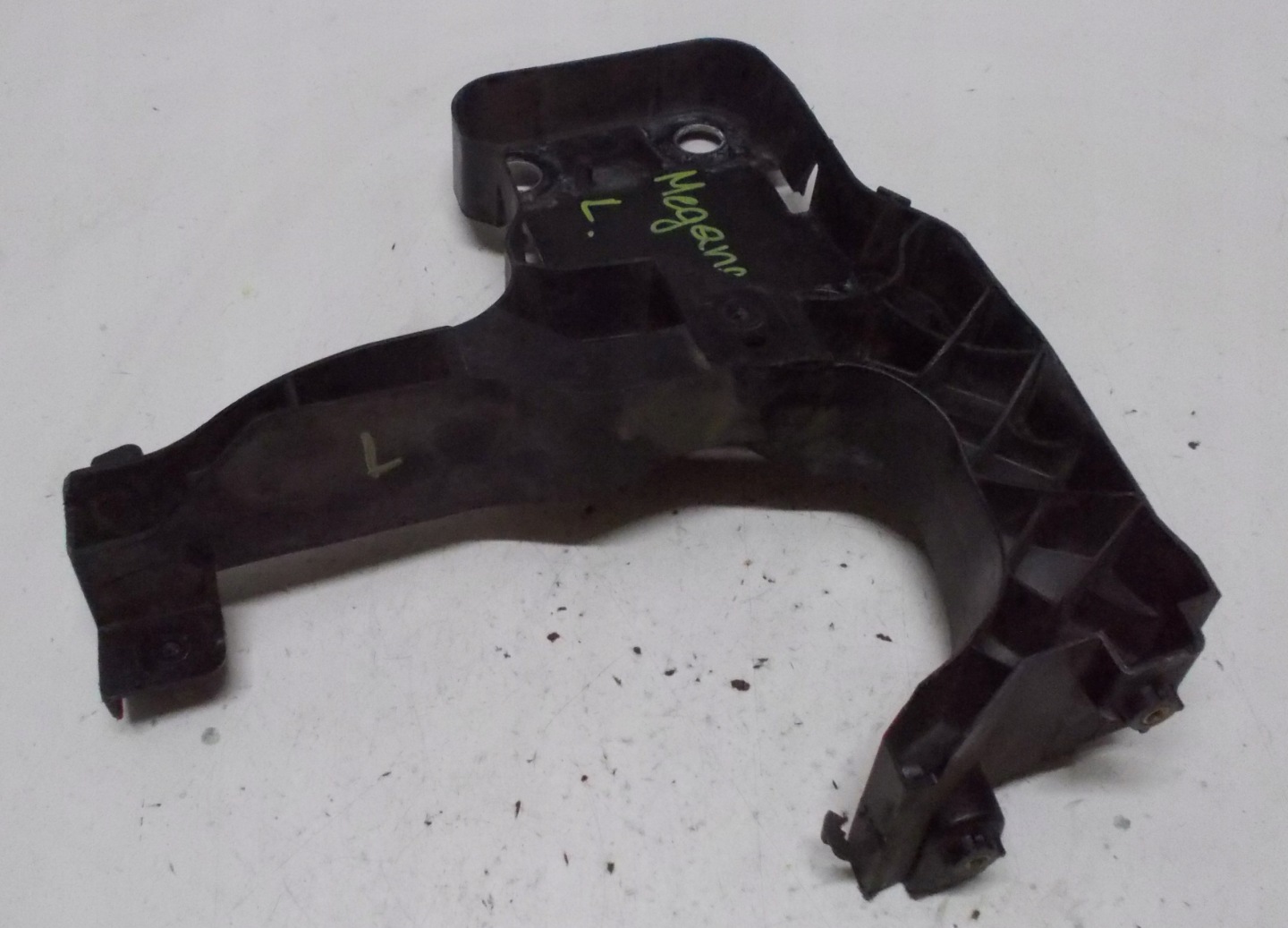 RENAULT MEGANE II CABRIO 2.0 07R bumper bracket left front 8200137495