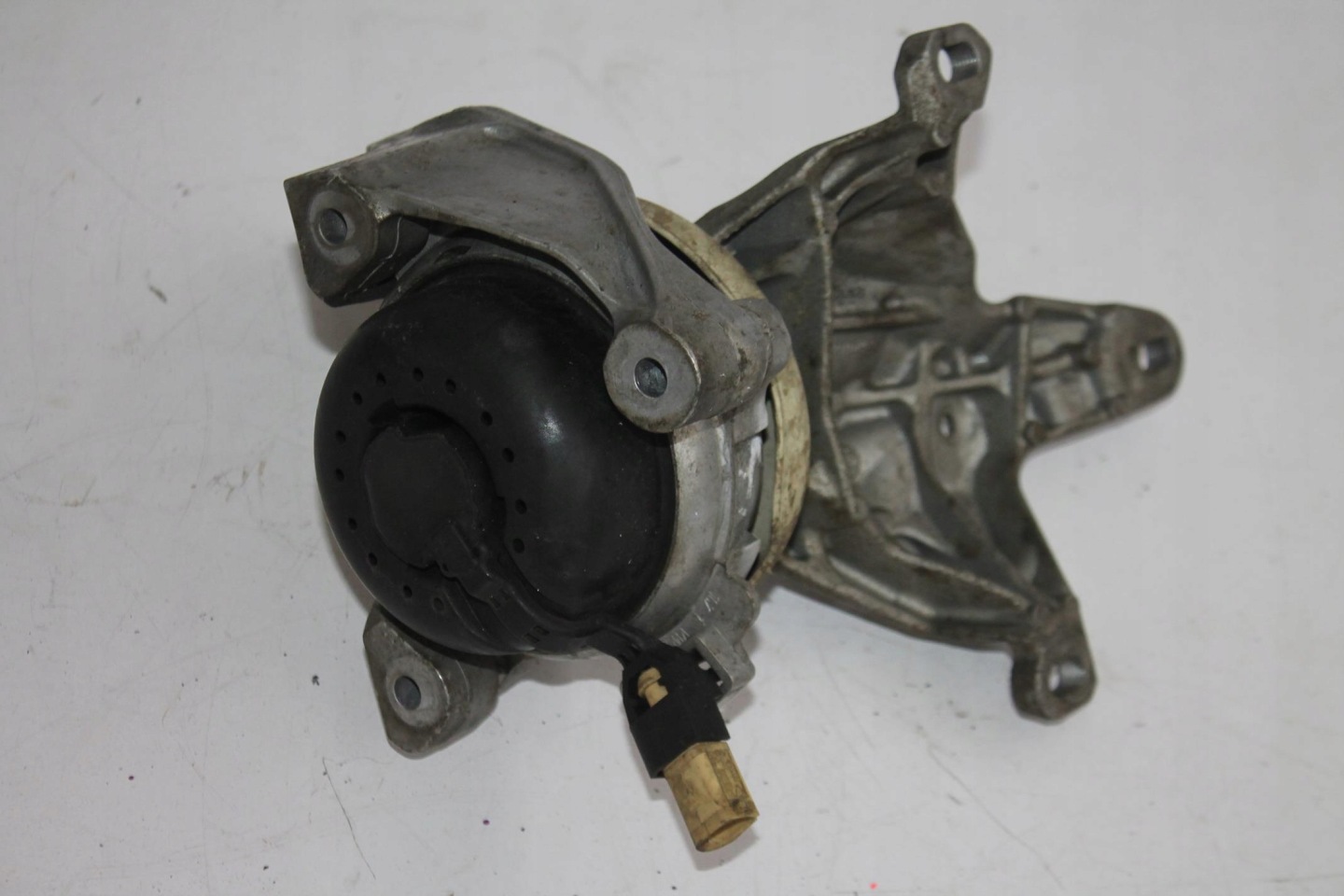 holder engine mount 4M0399113B AUDI Q7 4M 15