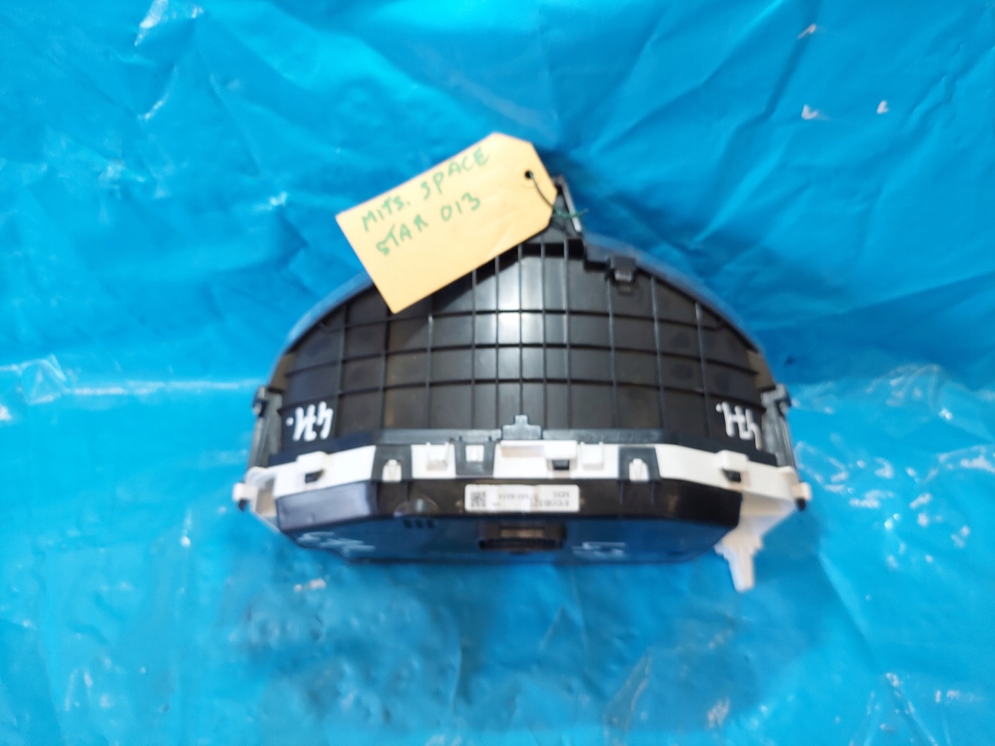budíky hodiny SPACE STAR 2013 R 8100B321