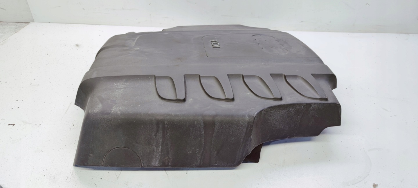 fedél motorfedél AUDI A4 A5 A6 03L103925L