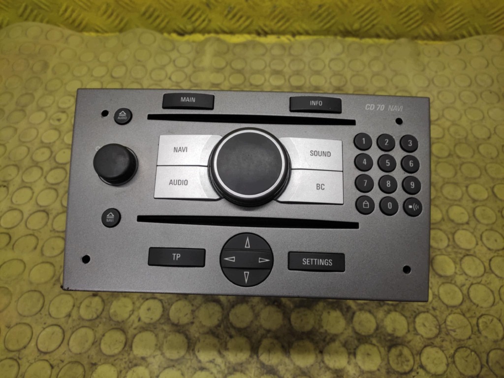 OPEL VECTRA C RADIO 13270679