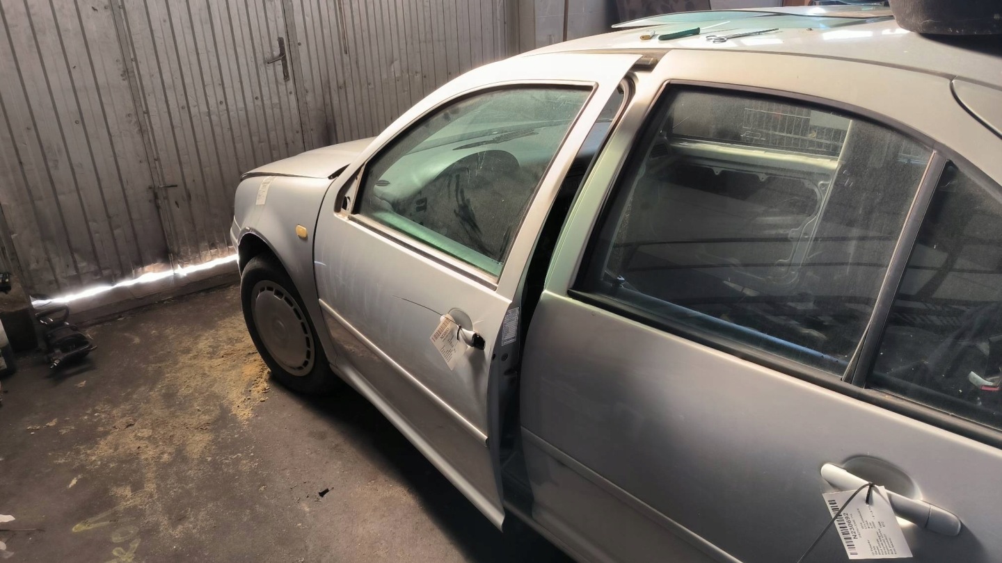 door left front LB7Z VOLKSWAGEN BORA