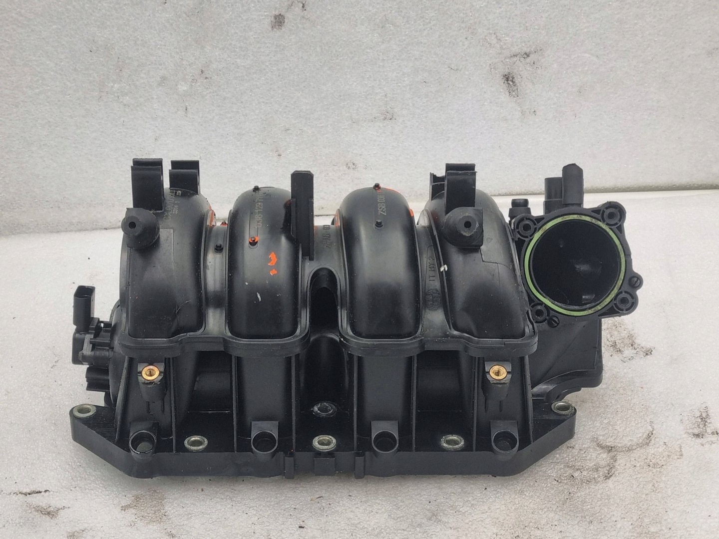 intake manifold Skoda Seat VW 1.4 1.6V 036129711FD