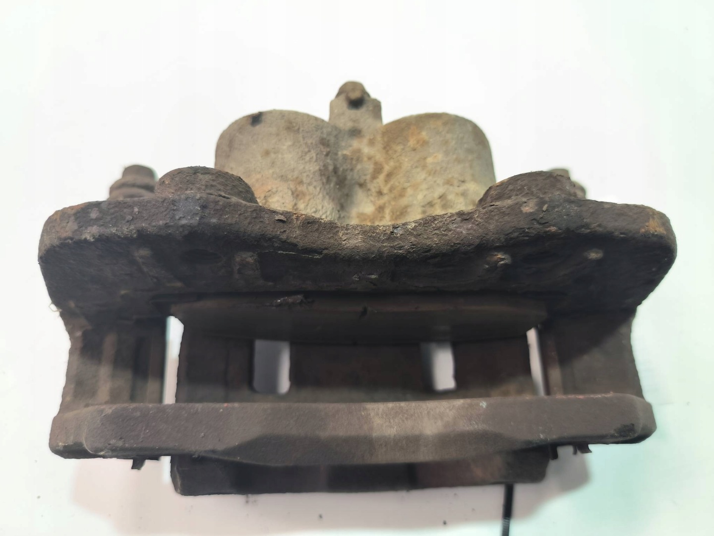 caliper brake front left NISSAN NAVARA D22 PICKUP