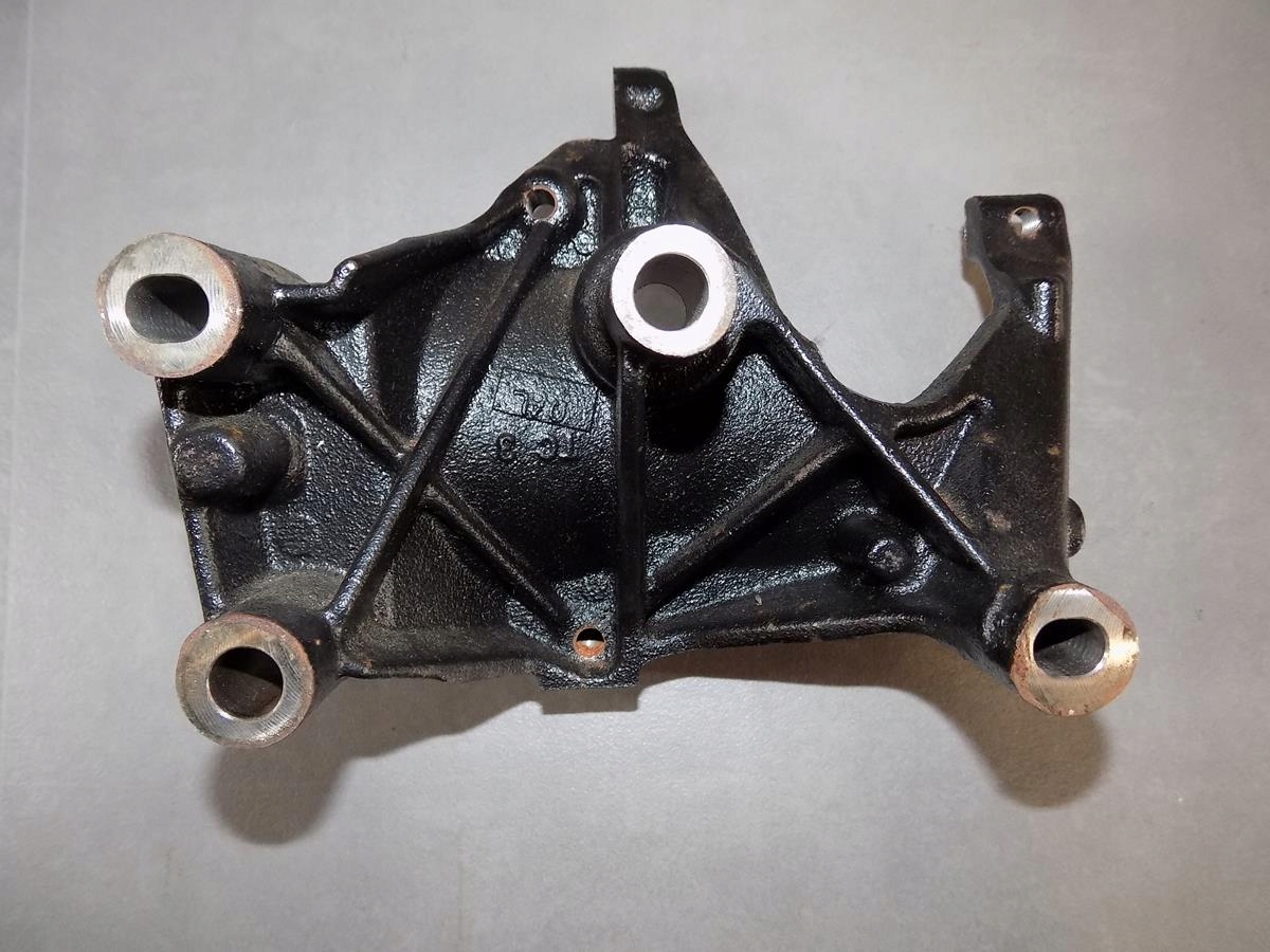 VW PASSAT B8 supporto Supporto 04L131159A