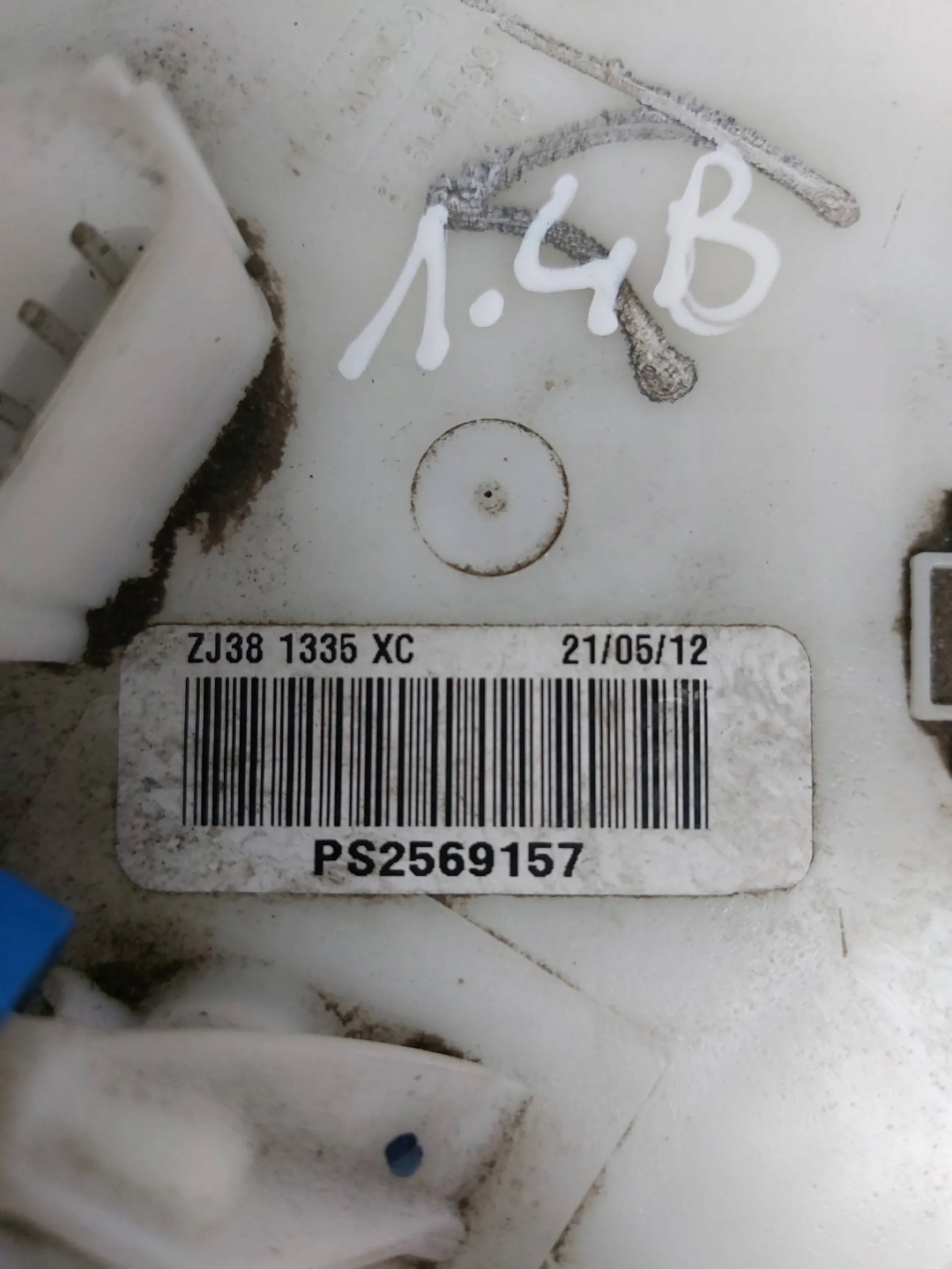 feed pump 8V51-9H307 Mazda 2 1.3