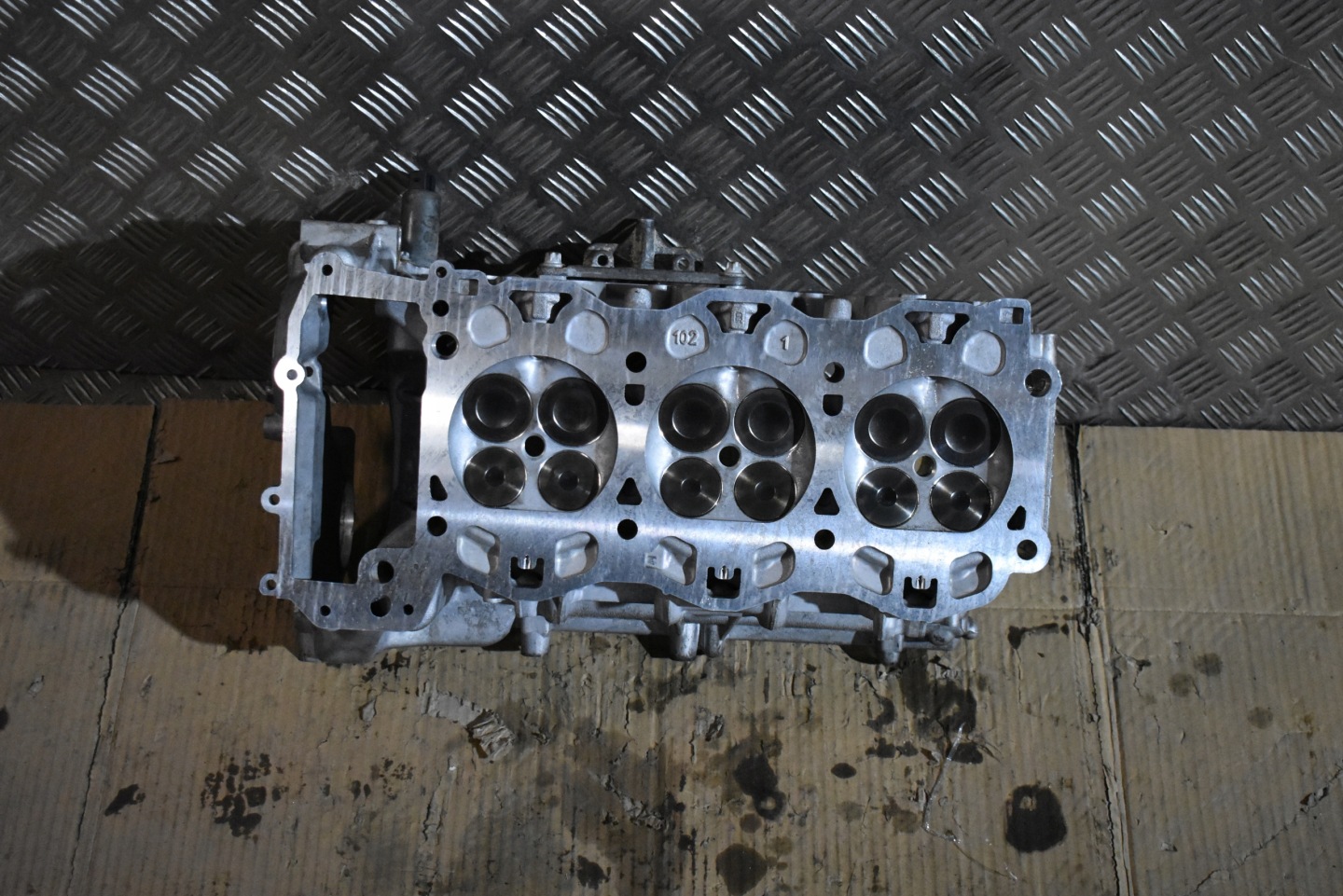 IDEALNA head. of the engine left PORSCHE 991 MA103 1