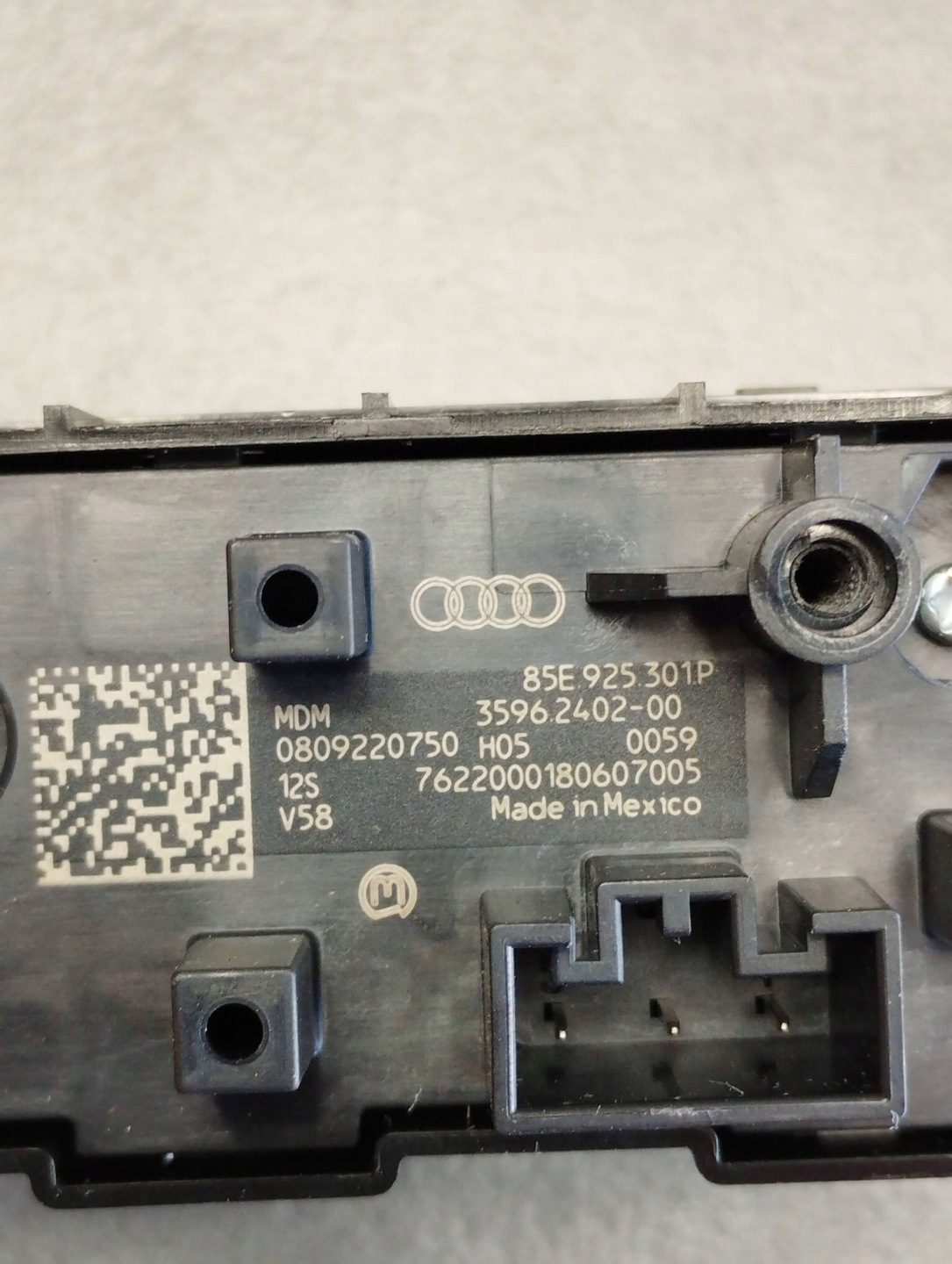 Audi Q4 e-tron switch WIELOFUNKCYJNY 85E925301P