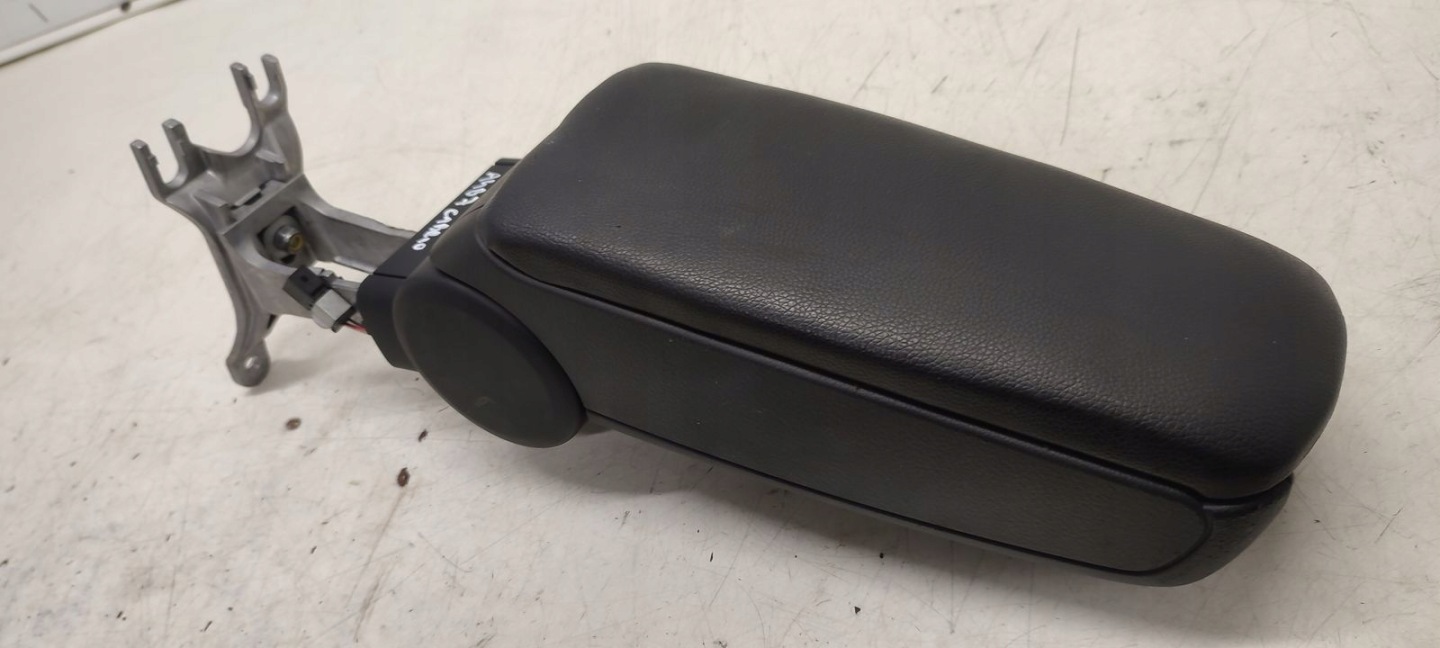armrest Audi A4 B7 Cabrio 2,0 TDI