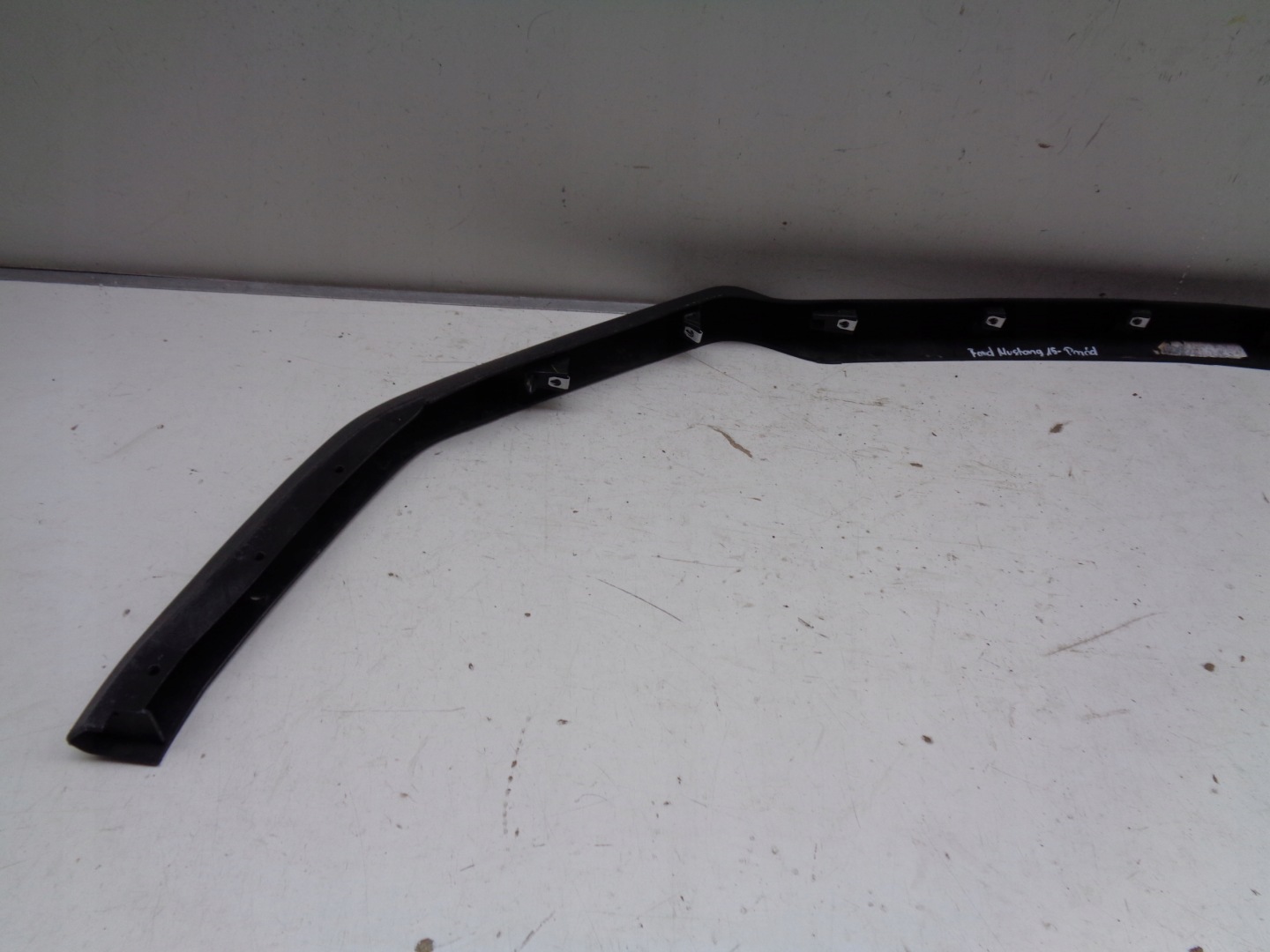 accessories of a bumper front SPOILER FORD MUSTANG 15