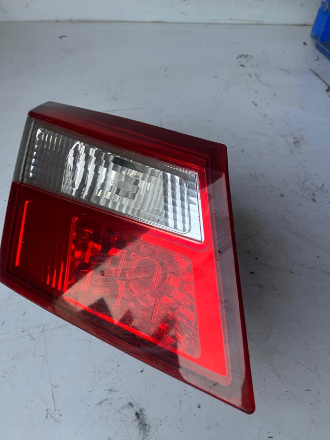 light left rear part to the bonnet RENAULT LATITUDE 265550031R