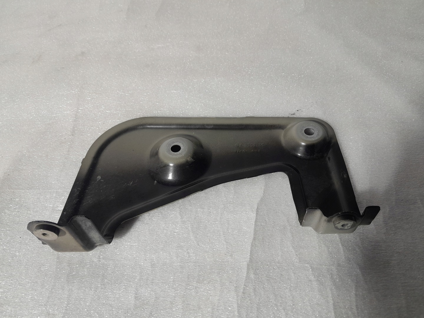 BMW X6 G06 Poignée Support plaque Aile Droite 7418220