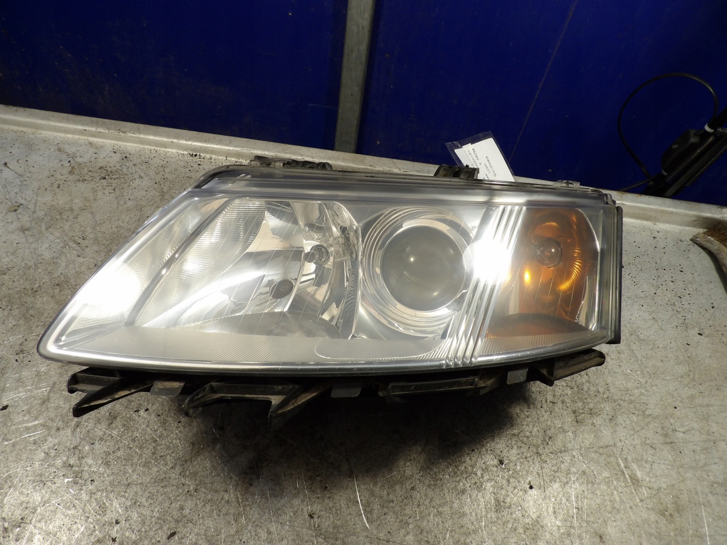 Saab 9-3 II light front left