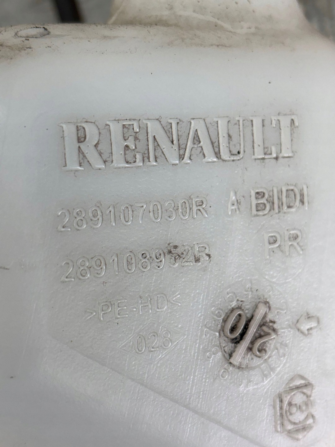 washer fluid tank RENAULT ZOE