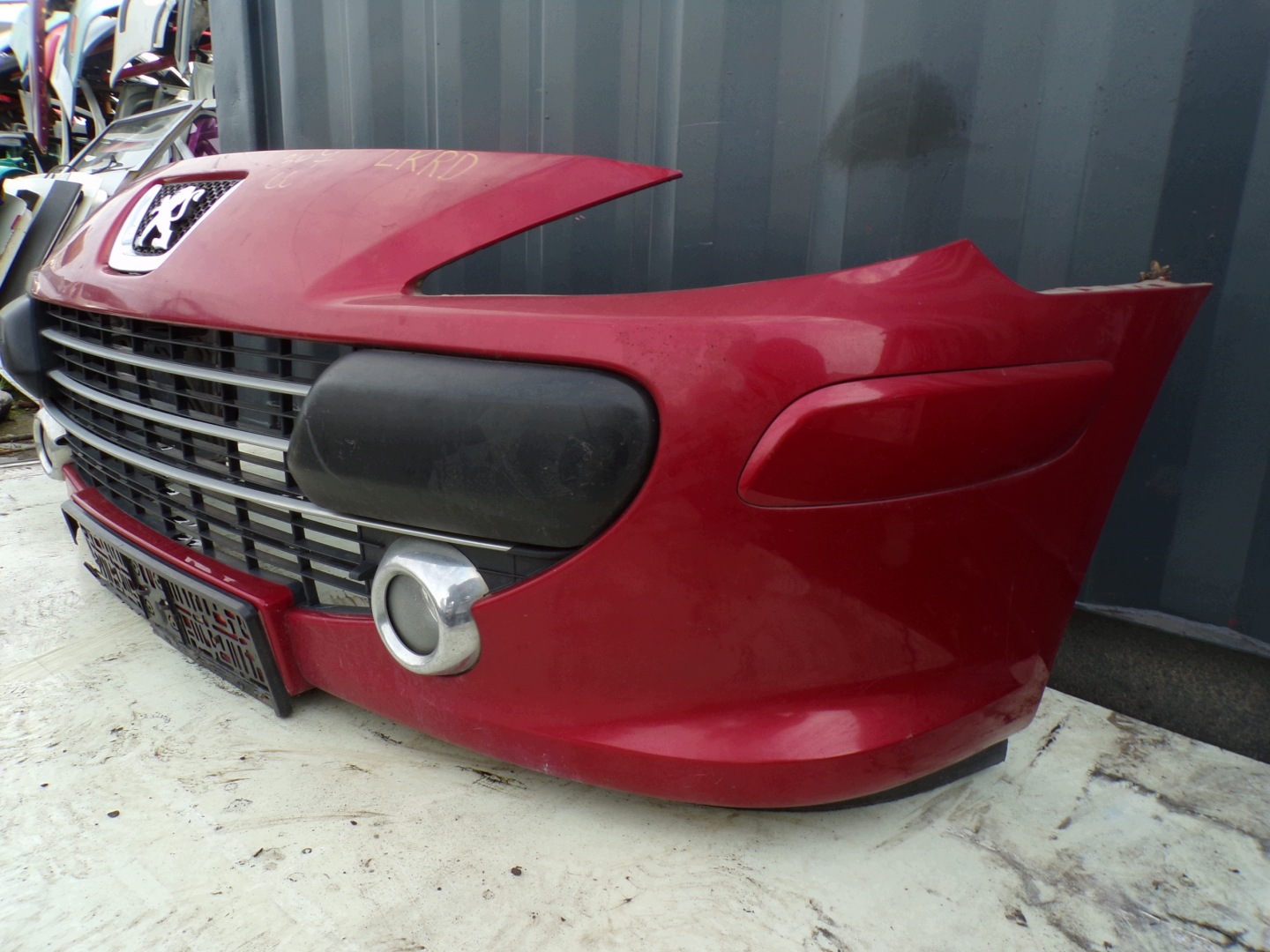 front bumper front PEUGEOT 307 CC colour LKRD (R1)