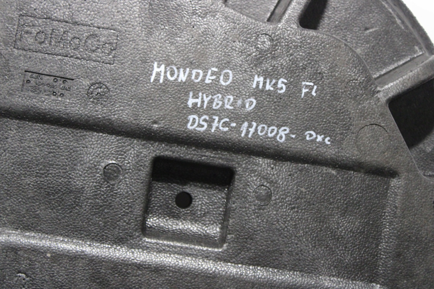 polystirene boot MONDEO MK5 LIFT DS7C-17009-DXC