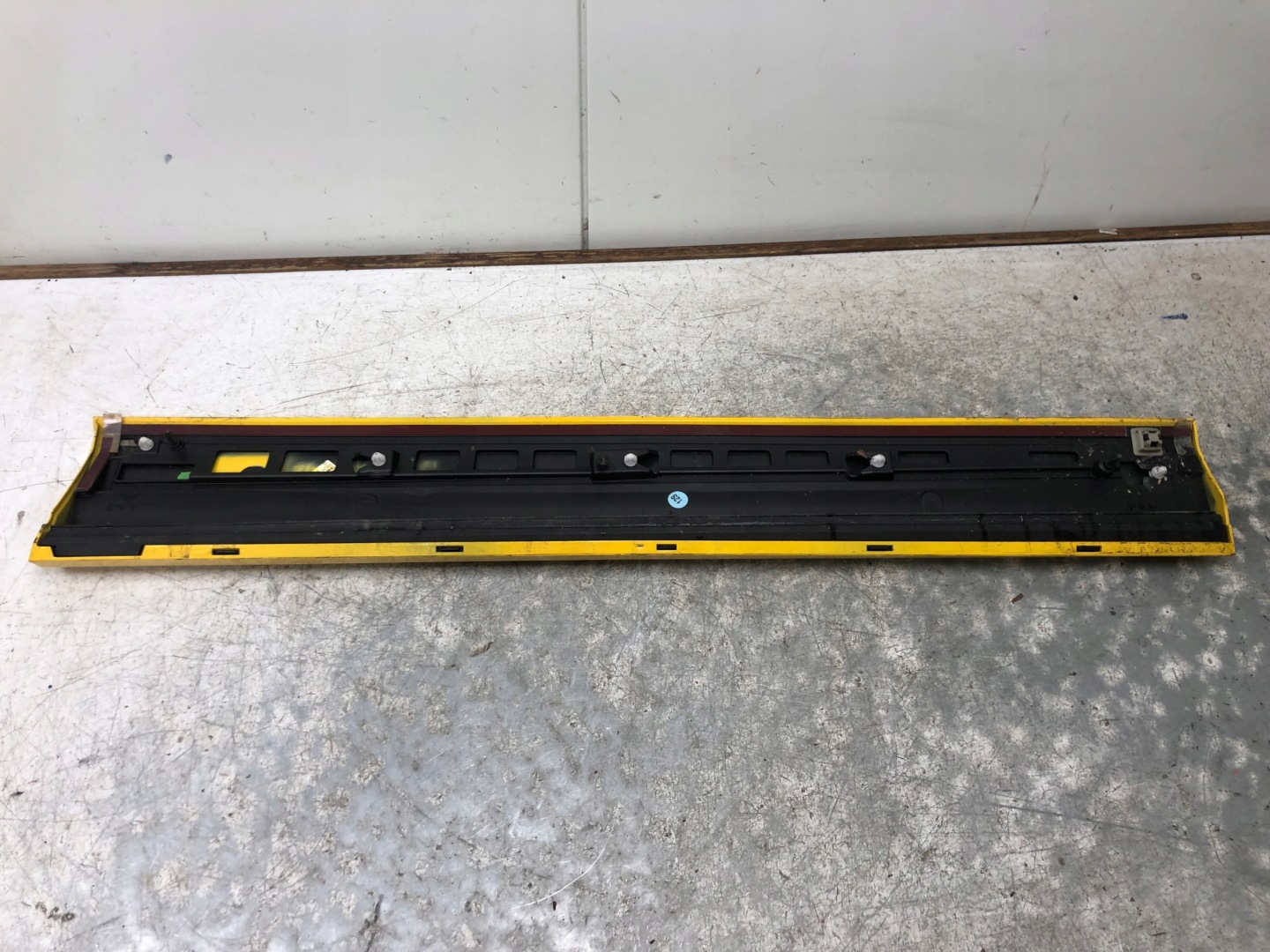 moulding door left front AUDI Q2 81A853959B
