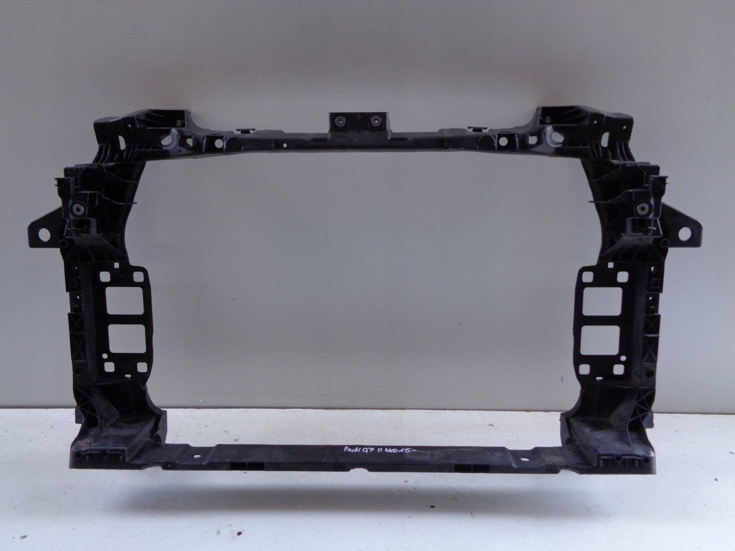 bar, wall front AUDI Q7 II 4M 4M0 15