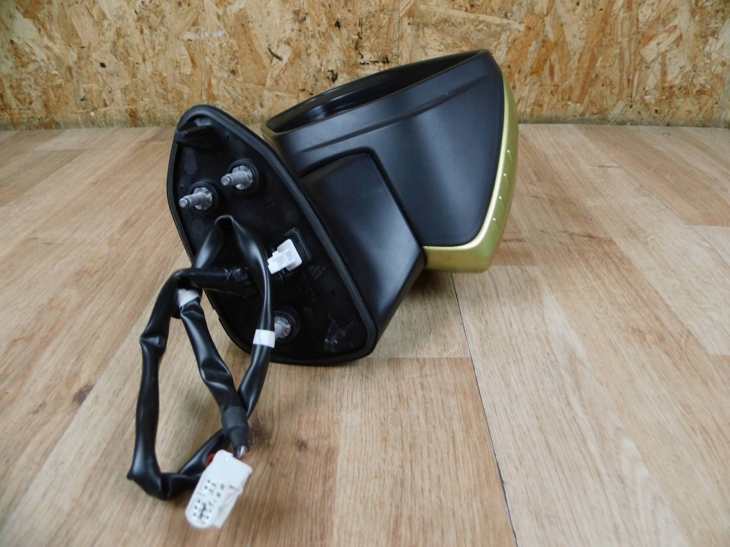 Toyota Yaris Cross 2020-2025 mirror left 6-PIN