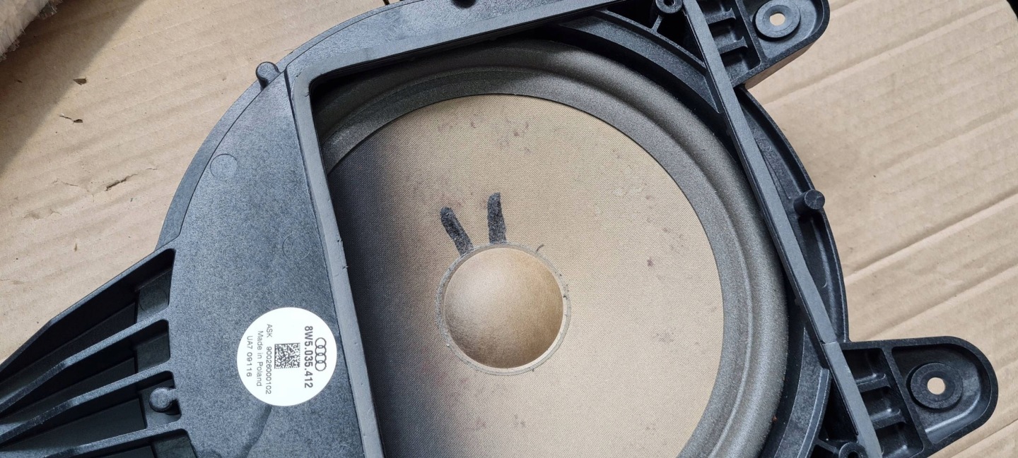 A4 B9 8W speaker BASOWY SUBWOOFER 8W5035412