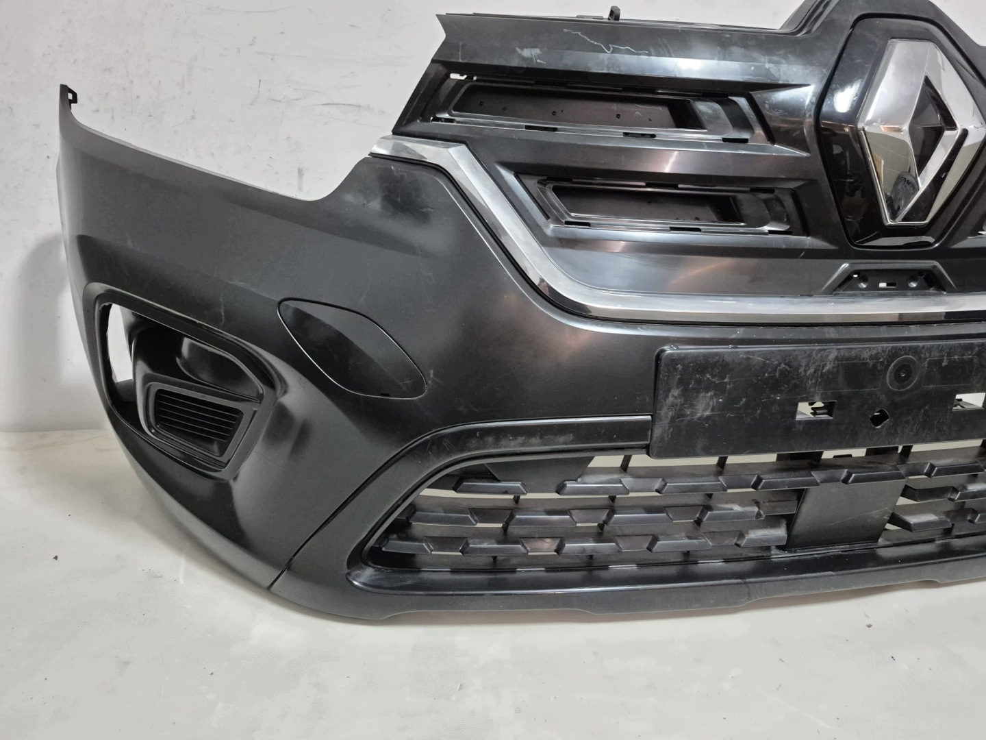 RENAULT KANGOO IV E-TECH 21- bumper front front complete 620225984R