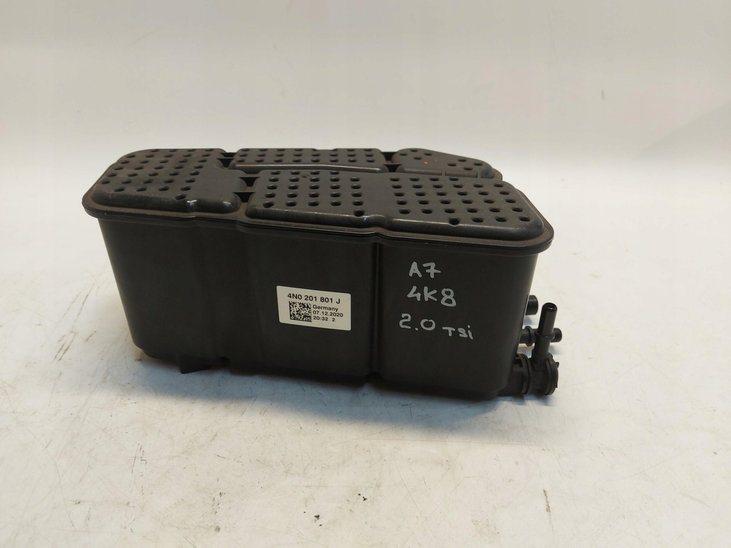 Audi A7 II 4K8 4M0 TFSI carbon filter 4N0201801J