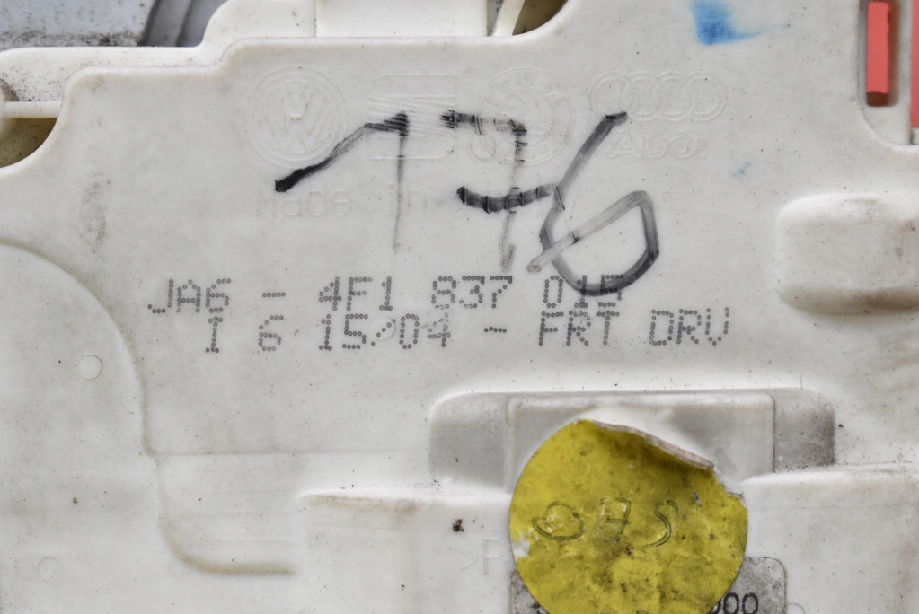 lock door left front front EU 4F1837015 AUDI A6 C6 04-08