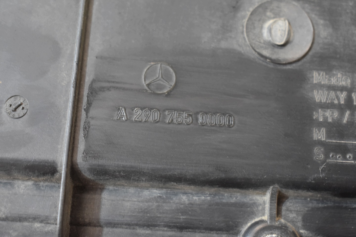 bumper bracket rear part rear central MERCEDES X290 1