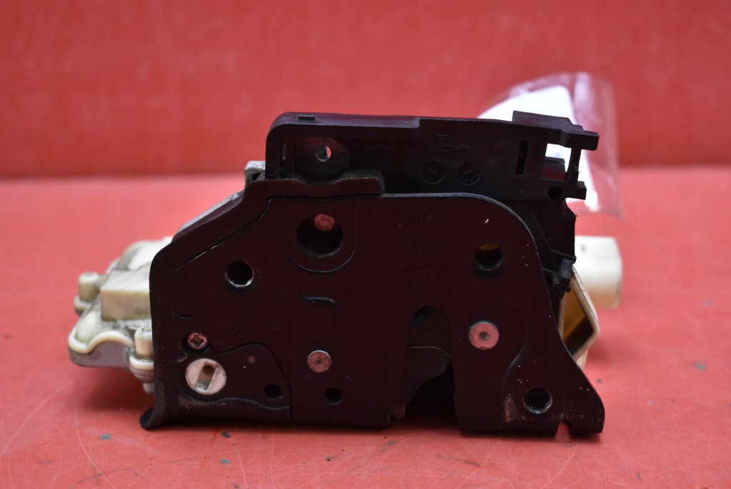 lock door right front front EU 3C1837016A VW PASSAT B6 05-10