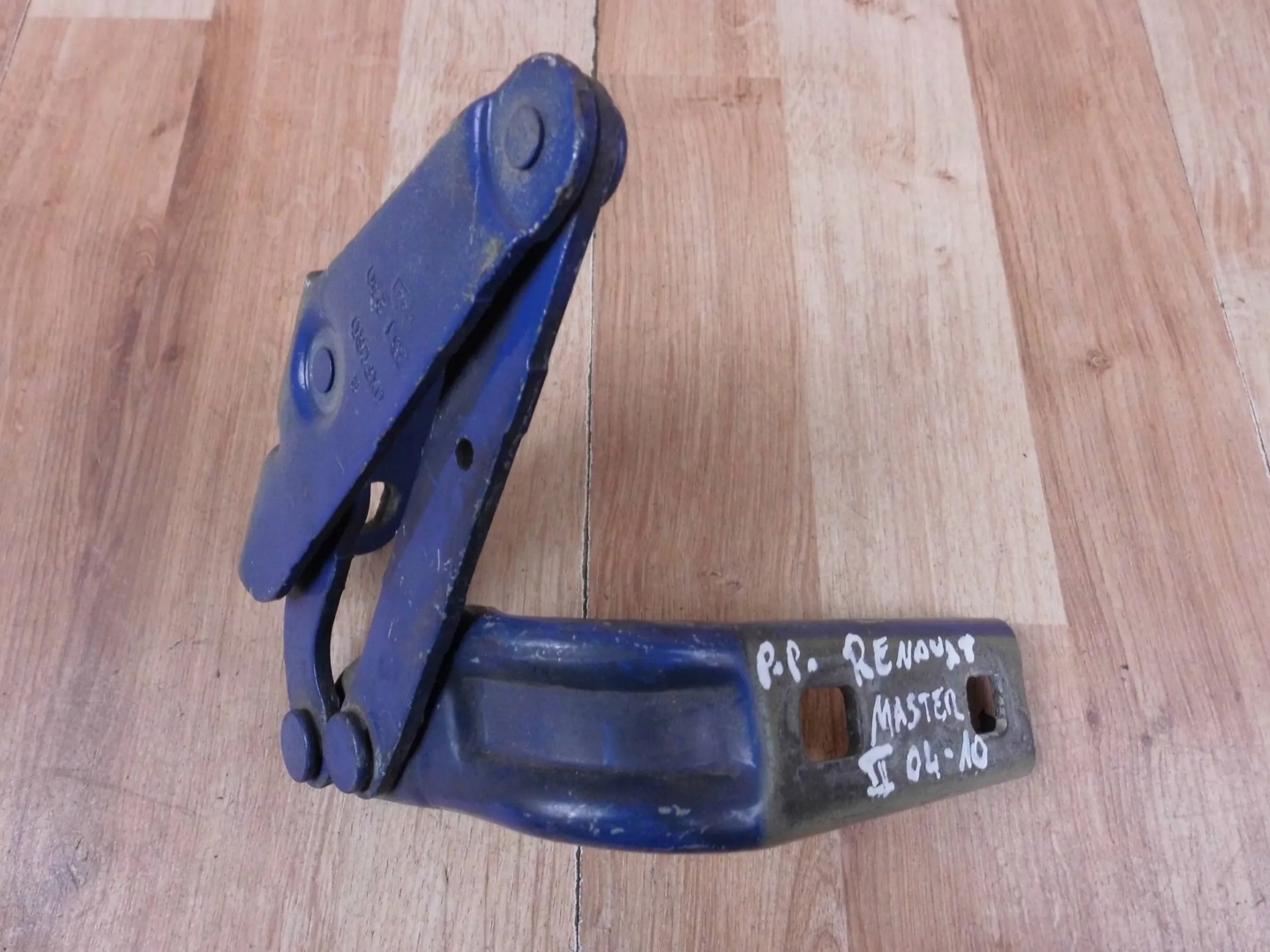Renault Master II 1998-2003 hinge bonnets left 7700352478