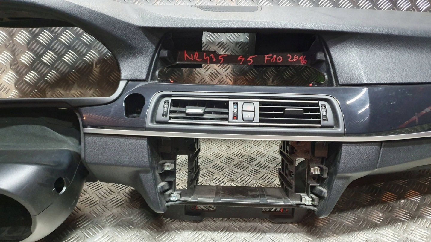 dashboard instrument panel cockpit airbag BMW F10 F11 10