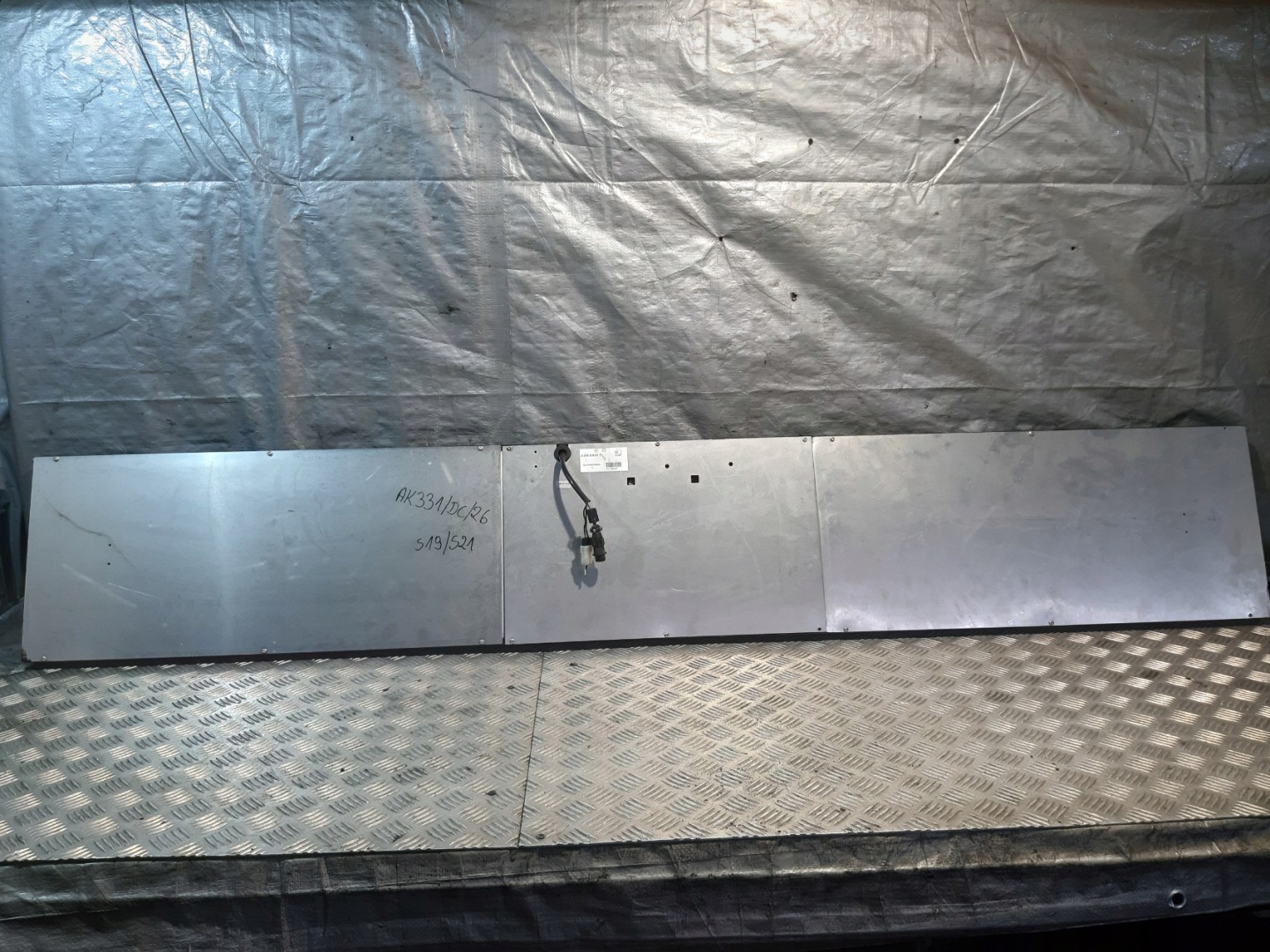 display značka INFORMACYJNA MERCEDES A0188105777