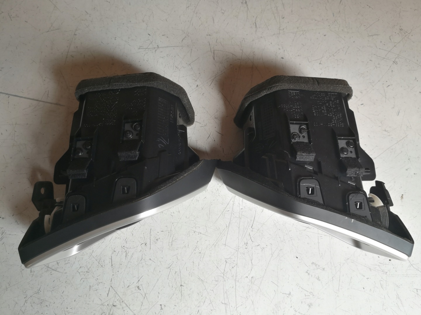 grid air conditioning devices left right NISSAN X-TRAIL