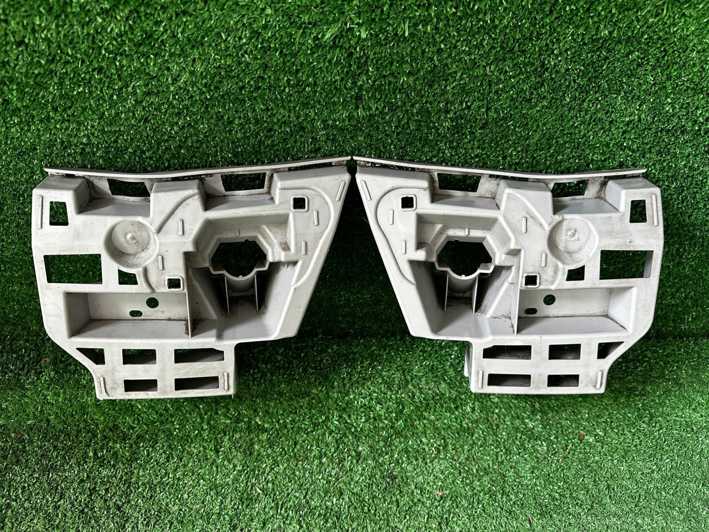 Skoda Octavia 20- Halter der Stoßstange