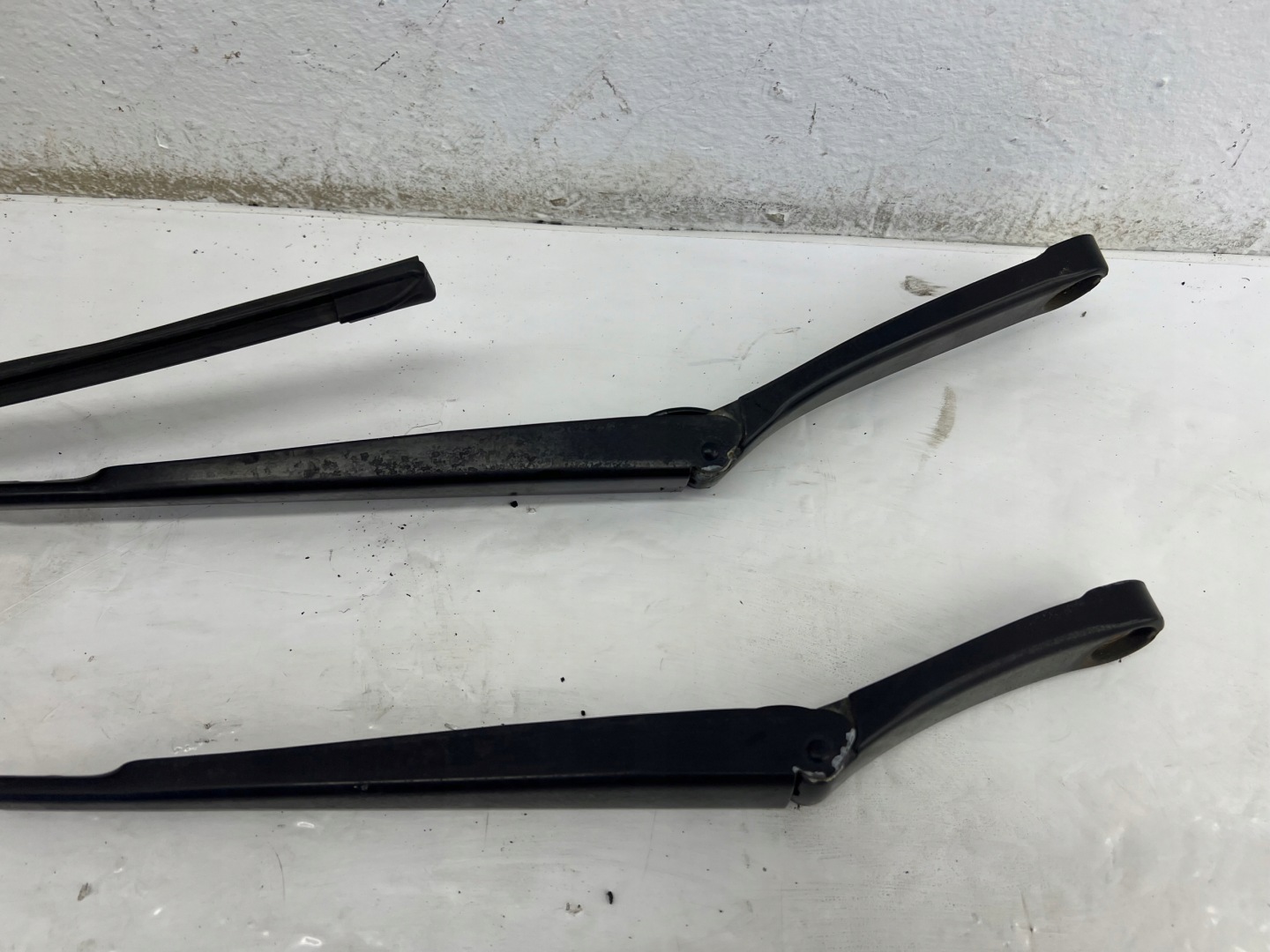 wiper arms left right KOMPLET VW PASSAT B7 3C1955409C 3C1955410B