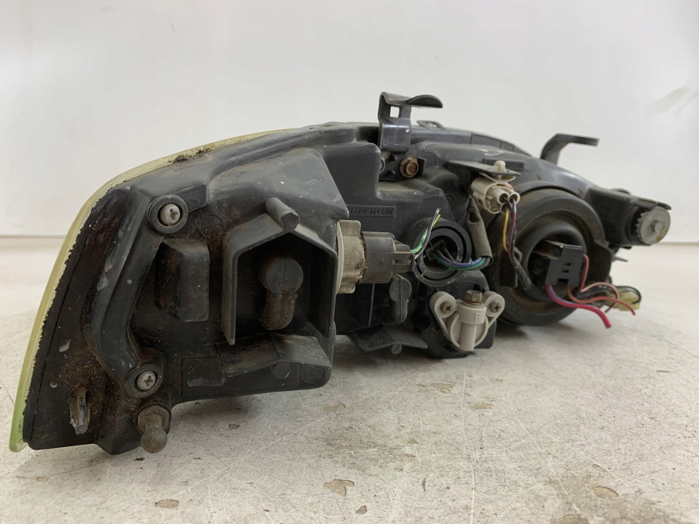 MITSUBISHI COLT V light left front 100-87279