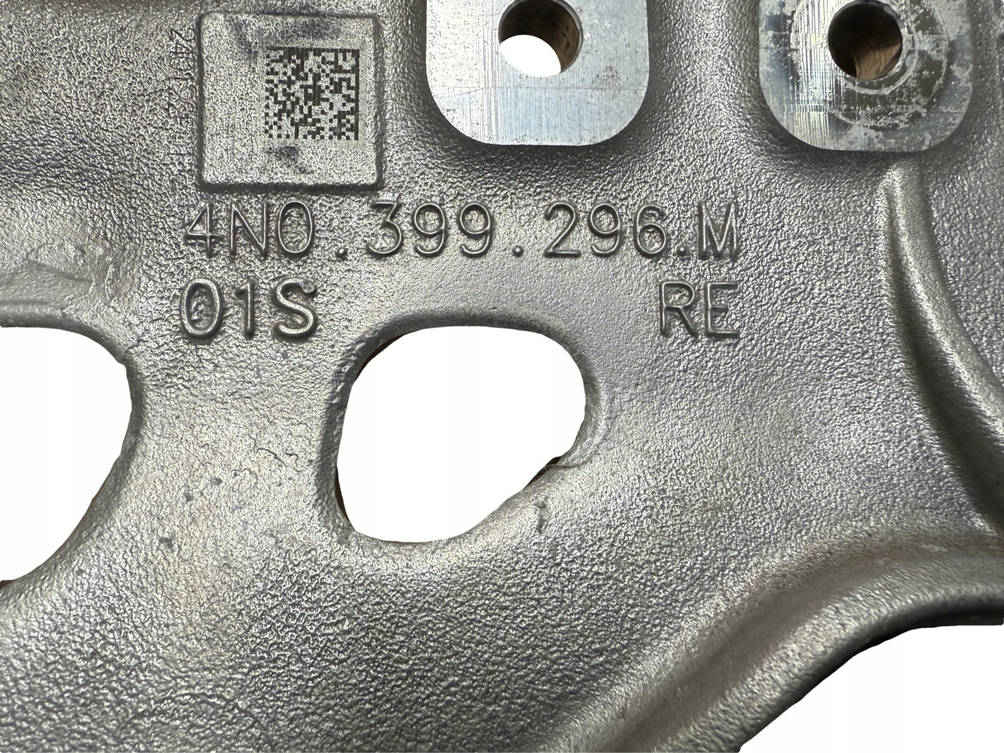 AUDI A8 4N D5 support engine mount right 4N0399296M