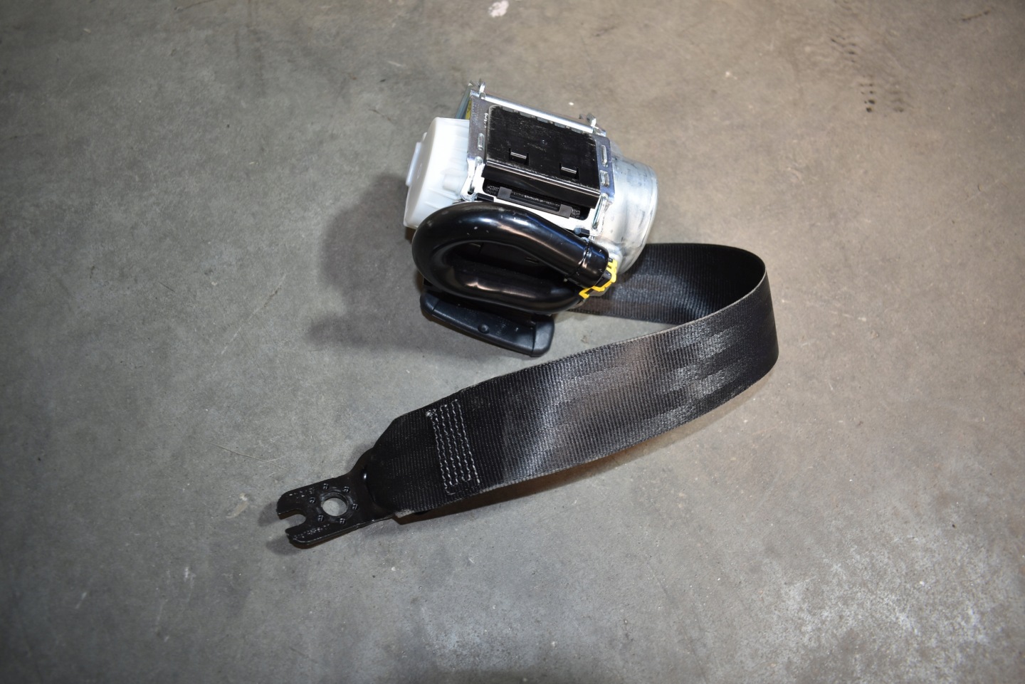 IDEALNY Gurten Sicherheits heck hinten links AUDI Q5 80A 1