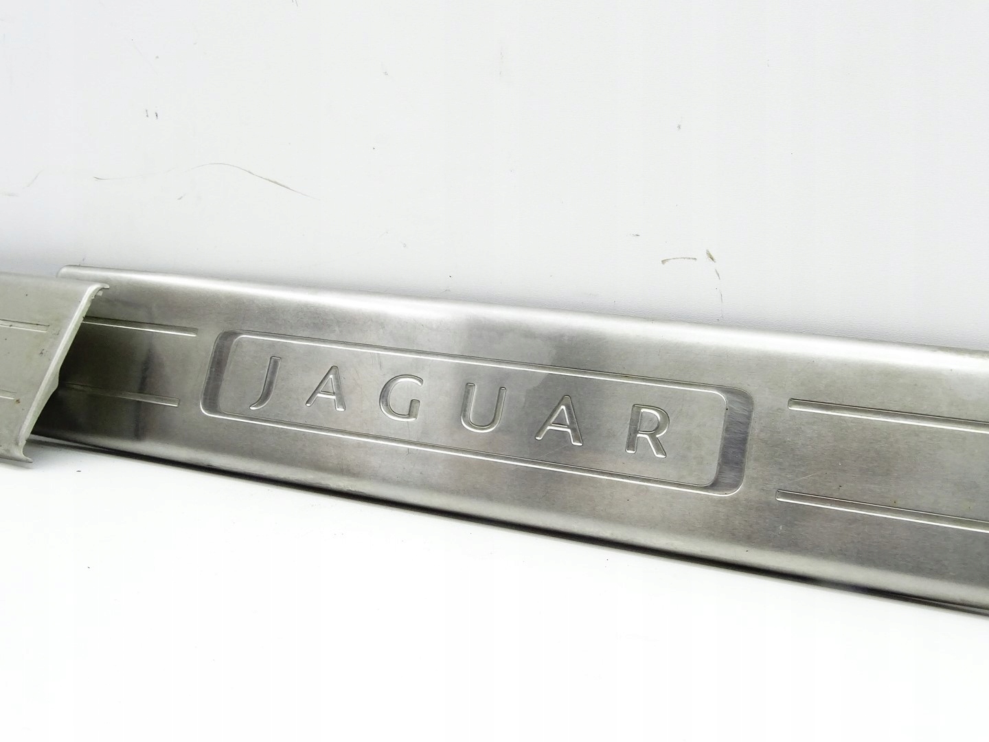 moulding cap threshold right left front JAGUAR XJ X351 AW93-13201-AE