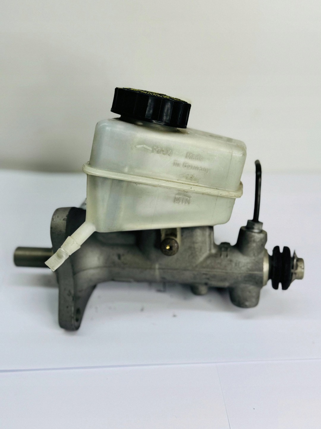 Servofreno serbatoio MERCEDES A2034300002