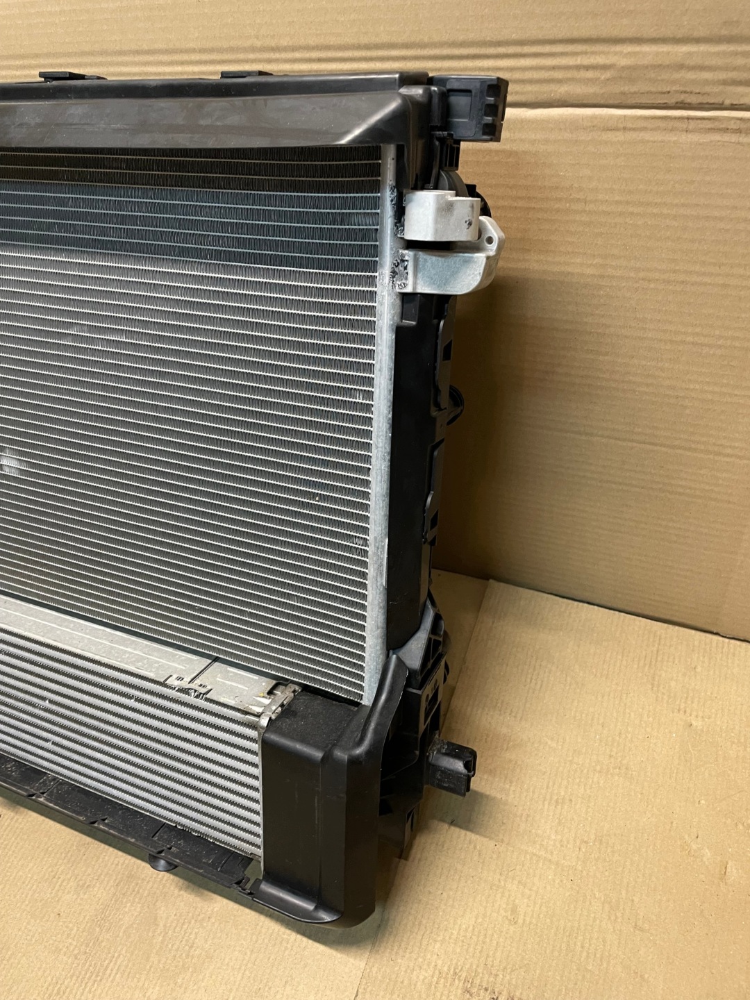 chladiče ventilátor KOMPLET BMW 5 G30 G31 3.0D B57 IDEAL