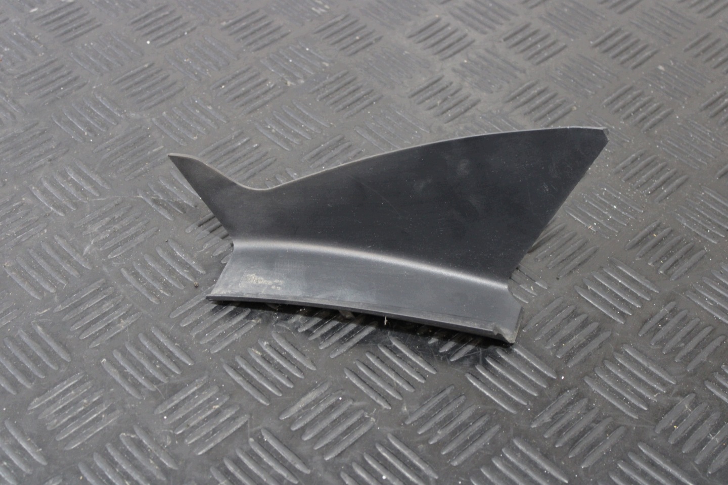 spoiler cover lights left rear part 20841445 RENAULT CAPTUR II 2 1.0 TCE