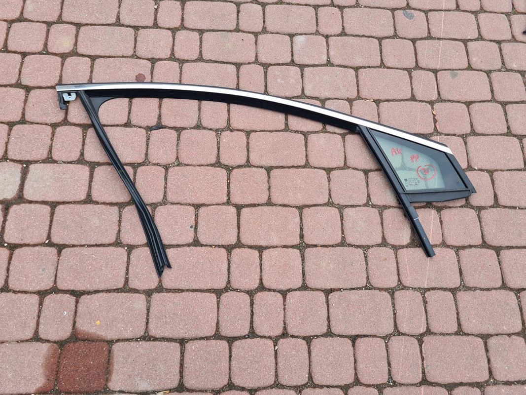 gasket zgarniacz windscreen Astra K 2021r