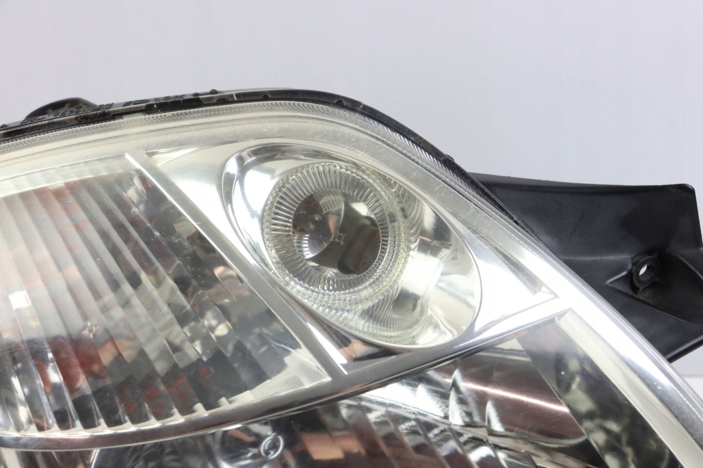 KIA PICANTO and light front right front EUROPA