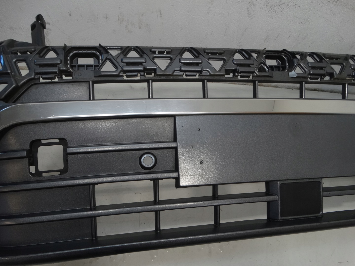 bumper front 6 PDC front VW CRAFTER II MAN TGE 7C0807221A